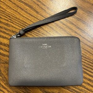 Coach Corner Zip Wristlet Pebble Gray